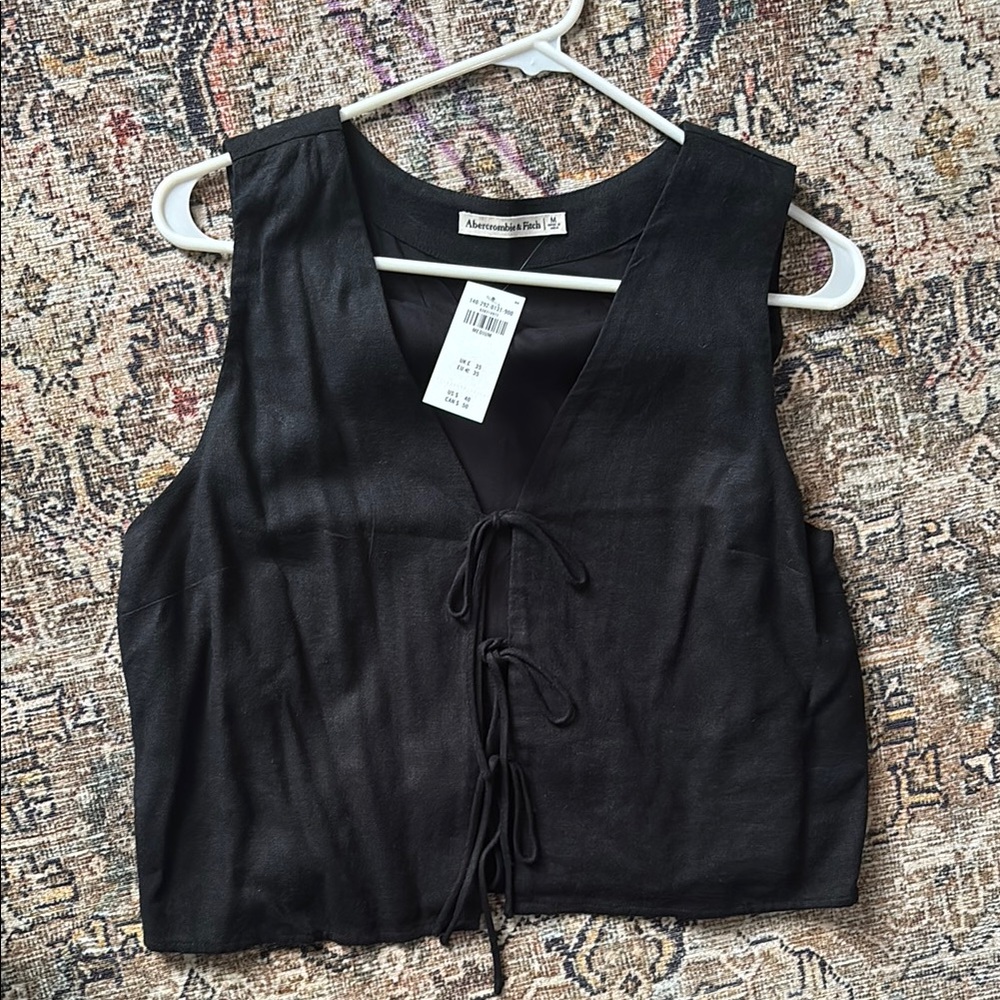 NWT Abercrombie Black Front Tie Vest